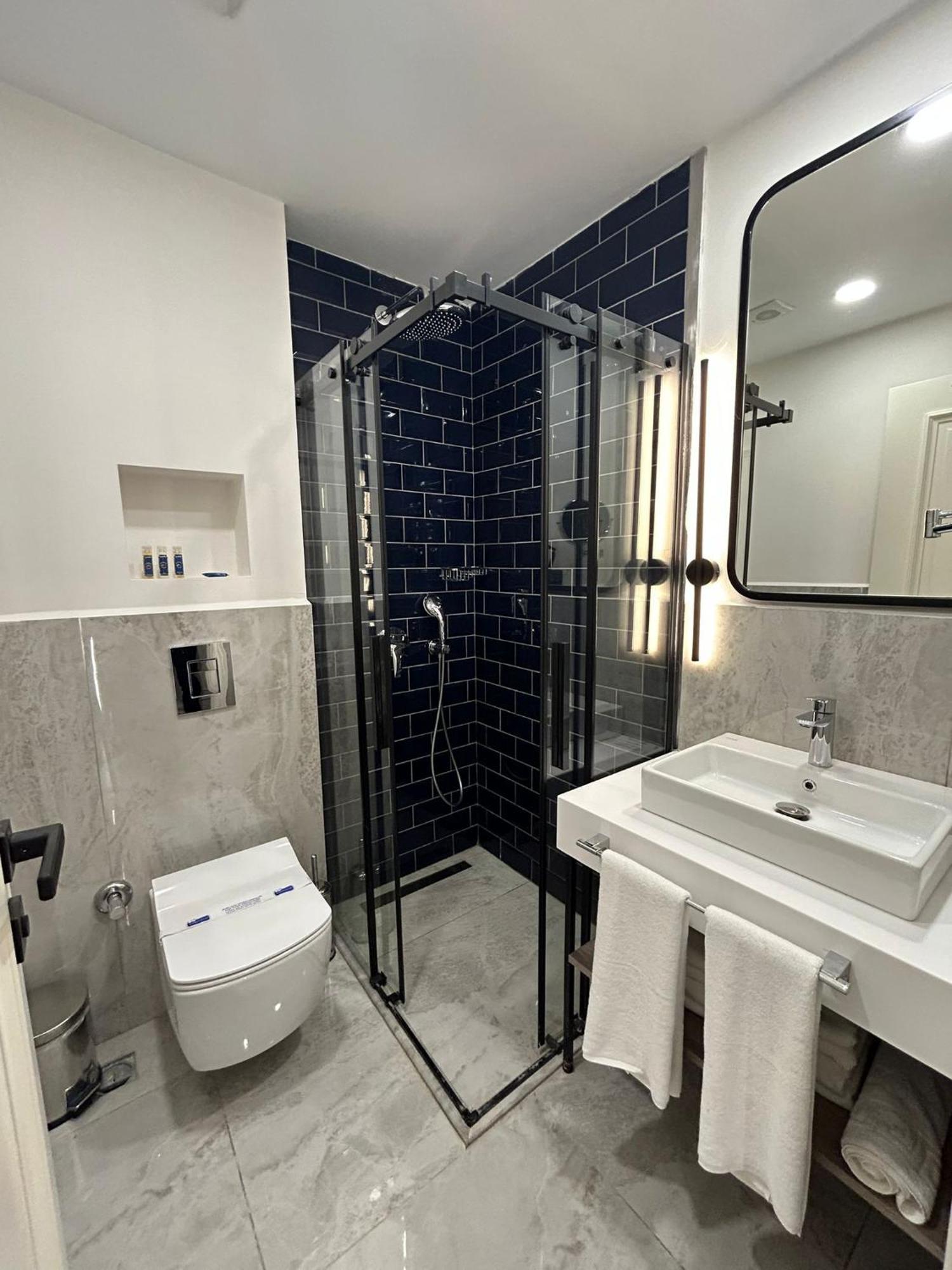 Prime Bosphorus Hotel Istanbul Bagian luar foto